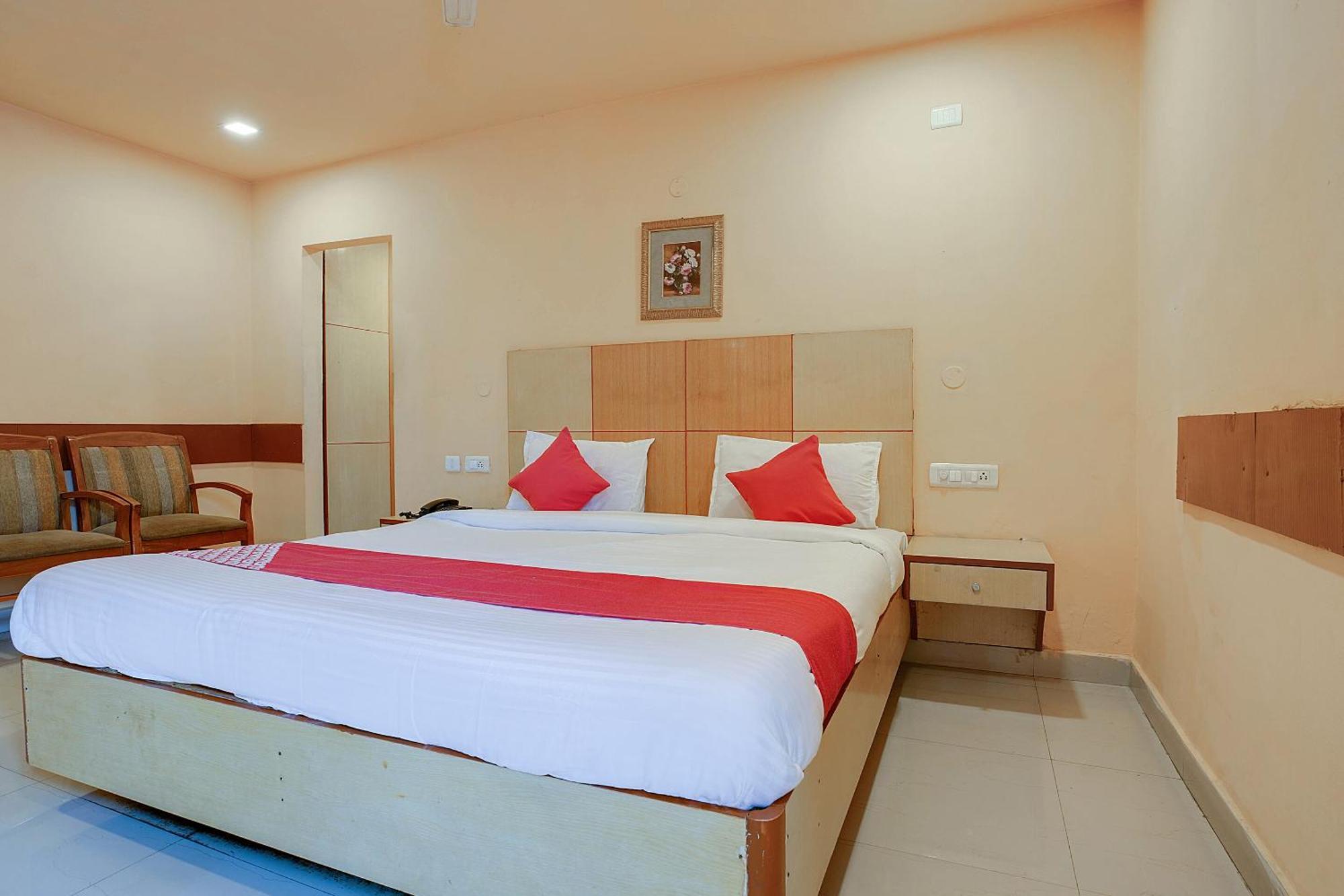 Hotel O Shanta Residency Lodge Sururnagar エクステリア 写真