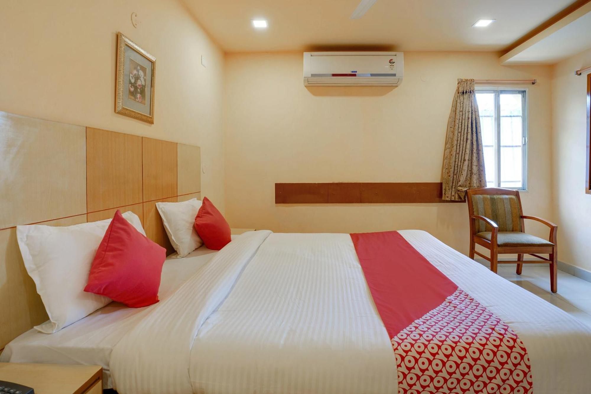 Hotel O Shanta Residency Lodge Sururnagar エクステリア 写真