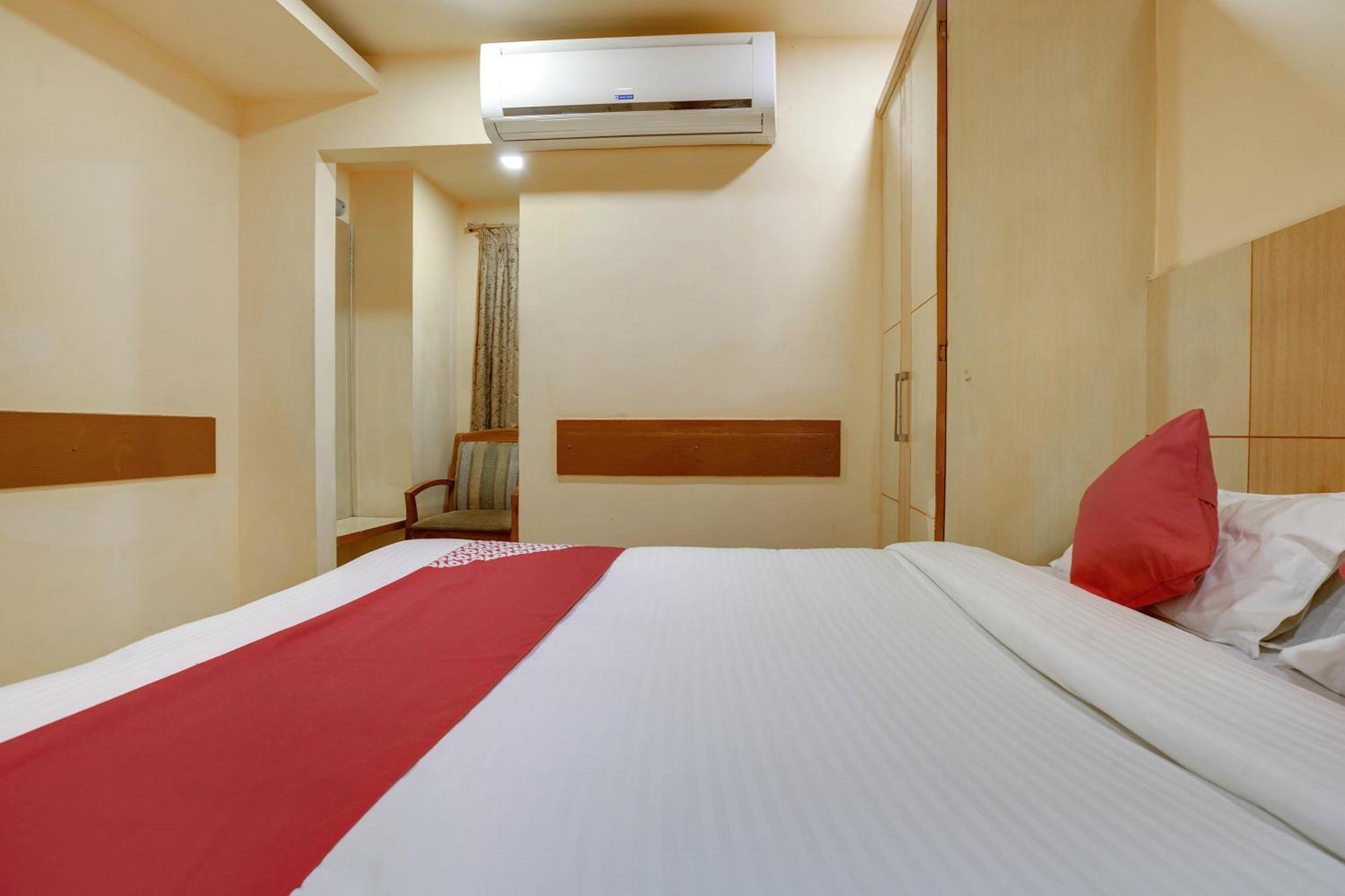 Hotel O Shanta Residency Lodge Sururnagar エクステリア 写真
