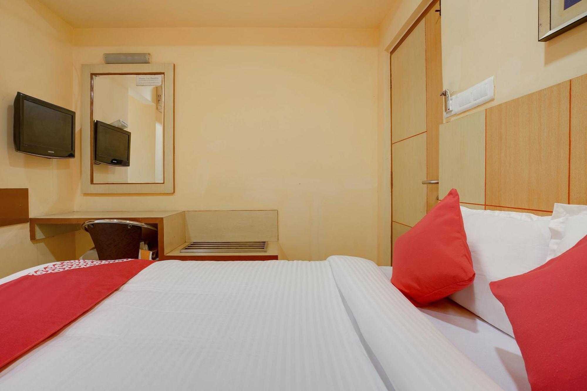 Hotel O Shanta Residency Lodge Sururnagar エクステリア 写真