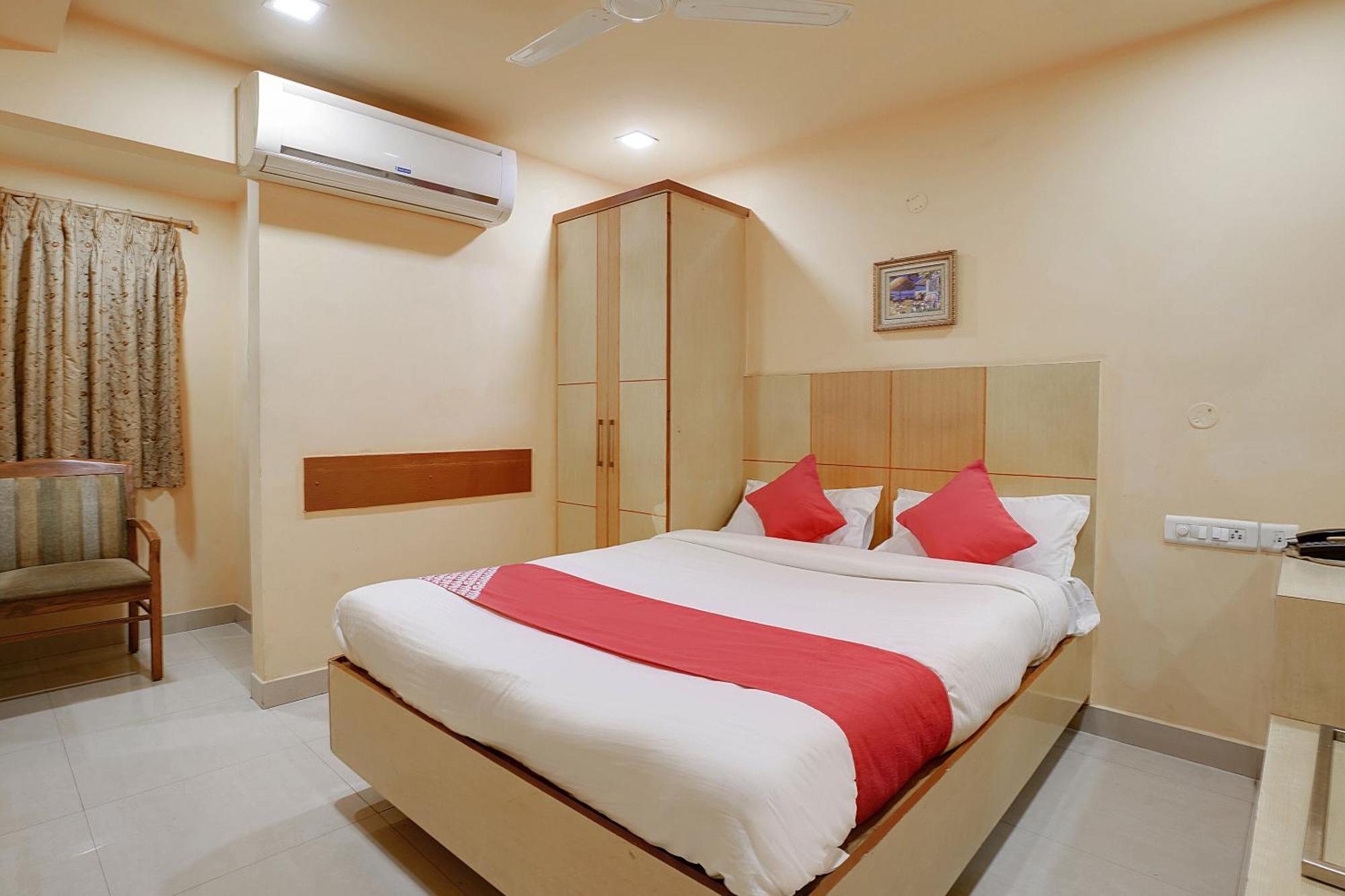 Hotel O Shanta Residency Lodge Sururnagar エクステリア 写真