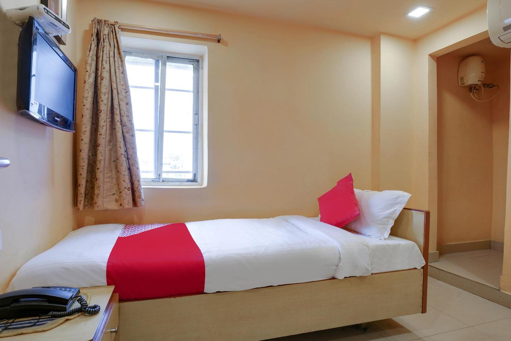 Hotel O Shanta Residency Lodge Sururnagar エクステリア 写真