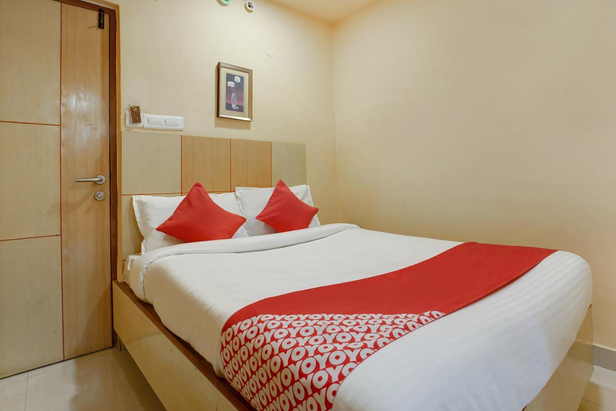 Hotel O Shanta Residency Lodge Sururnagar エクステリア 写真
