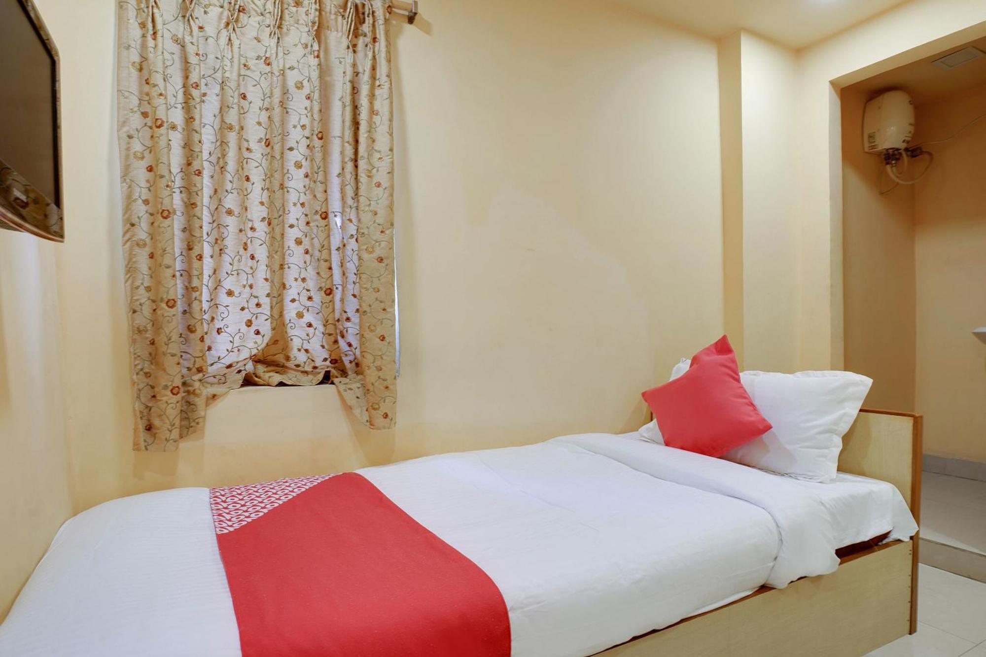 Hotel O Shanta Residency Lodge Sururnagar エクステリア 写真